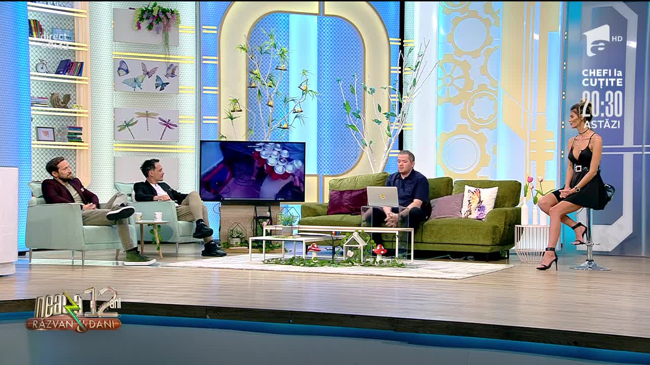 Smiley News: Chitară electrică făcută din doze de bere