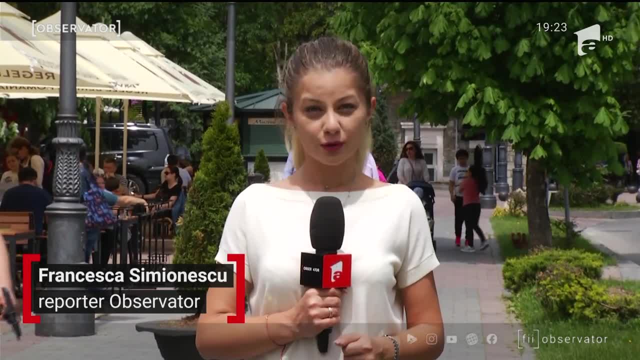 Coloane de maşini pe zeci de kilometri pe Valea Prahovei