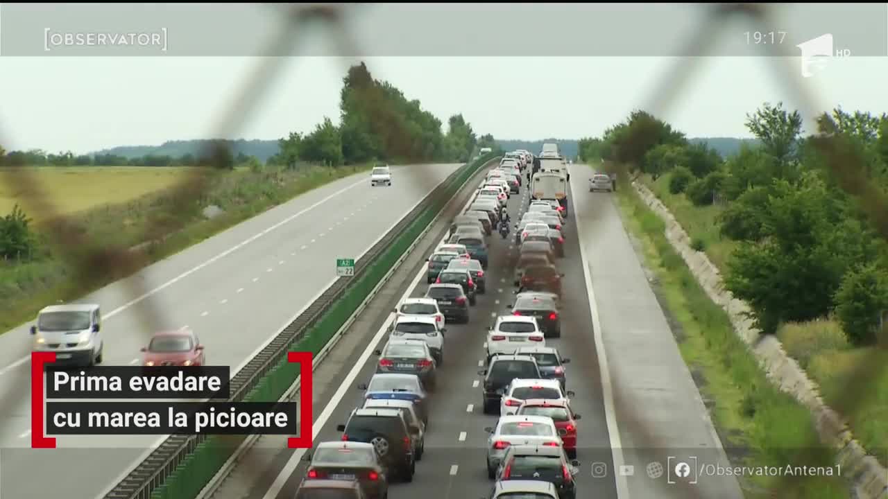 Minivcanţa de Rusalii a &icirc;nceput cu un haos de nedescris pe drumul spre mare