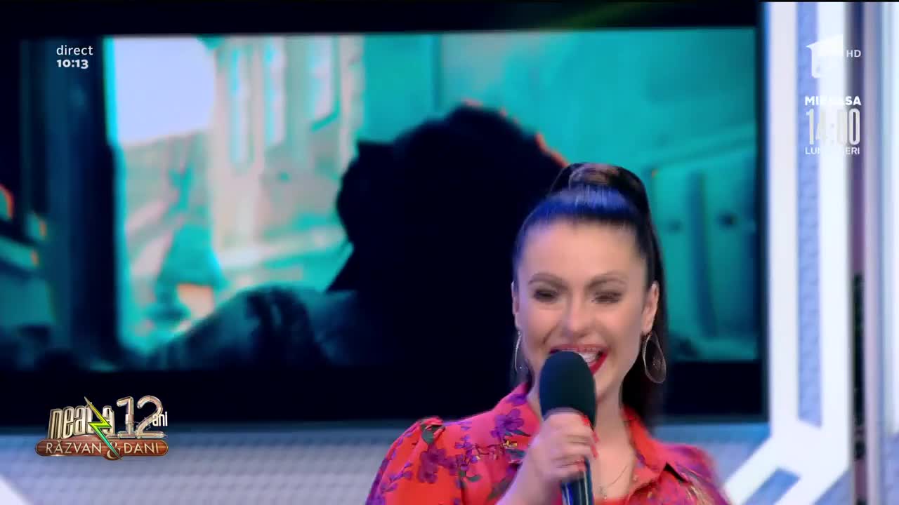 Hellen c&acirc;ntă, la Neatza, melodia "Hrană"