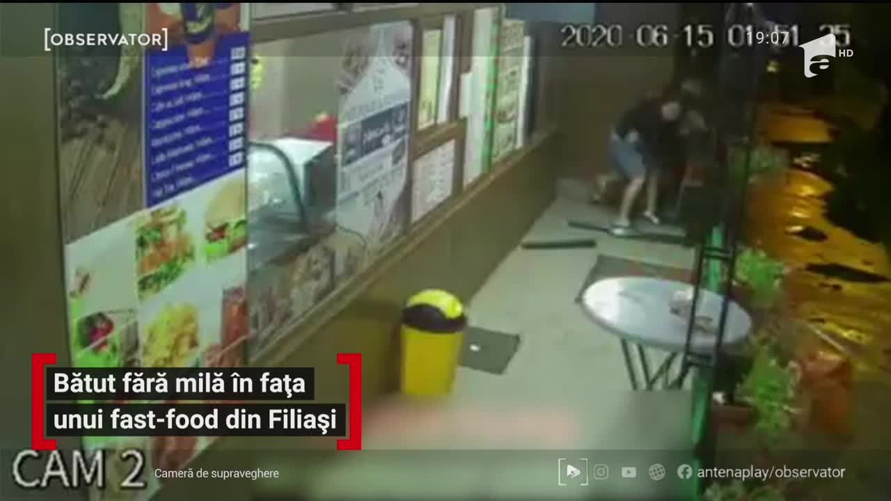 Un t&acirc;năr a fost bătut p&acirc;nă a rămas inconştient, &icirc;n faţa unui fast-food din Filiaşi