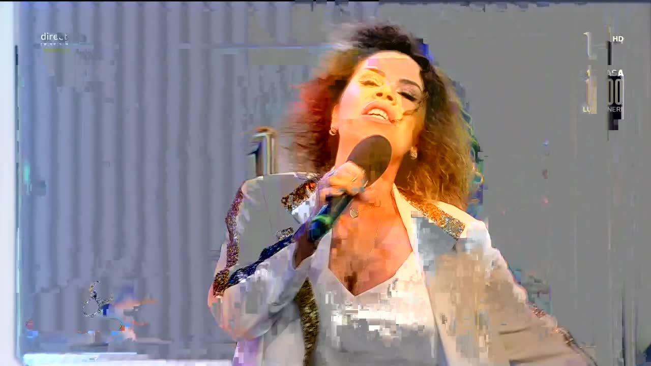 Luminița Anghel c&acirc;ntă melodia Se lasă noaptea, la Neatza cu Răzvan și Dani