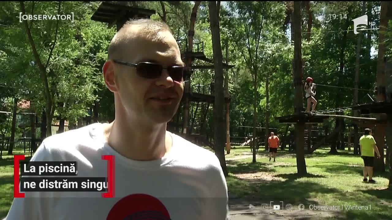 La piscină, ne distrăm singuri