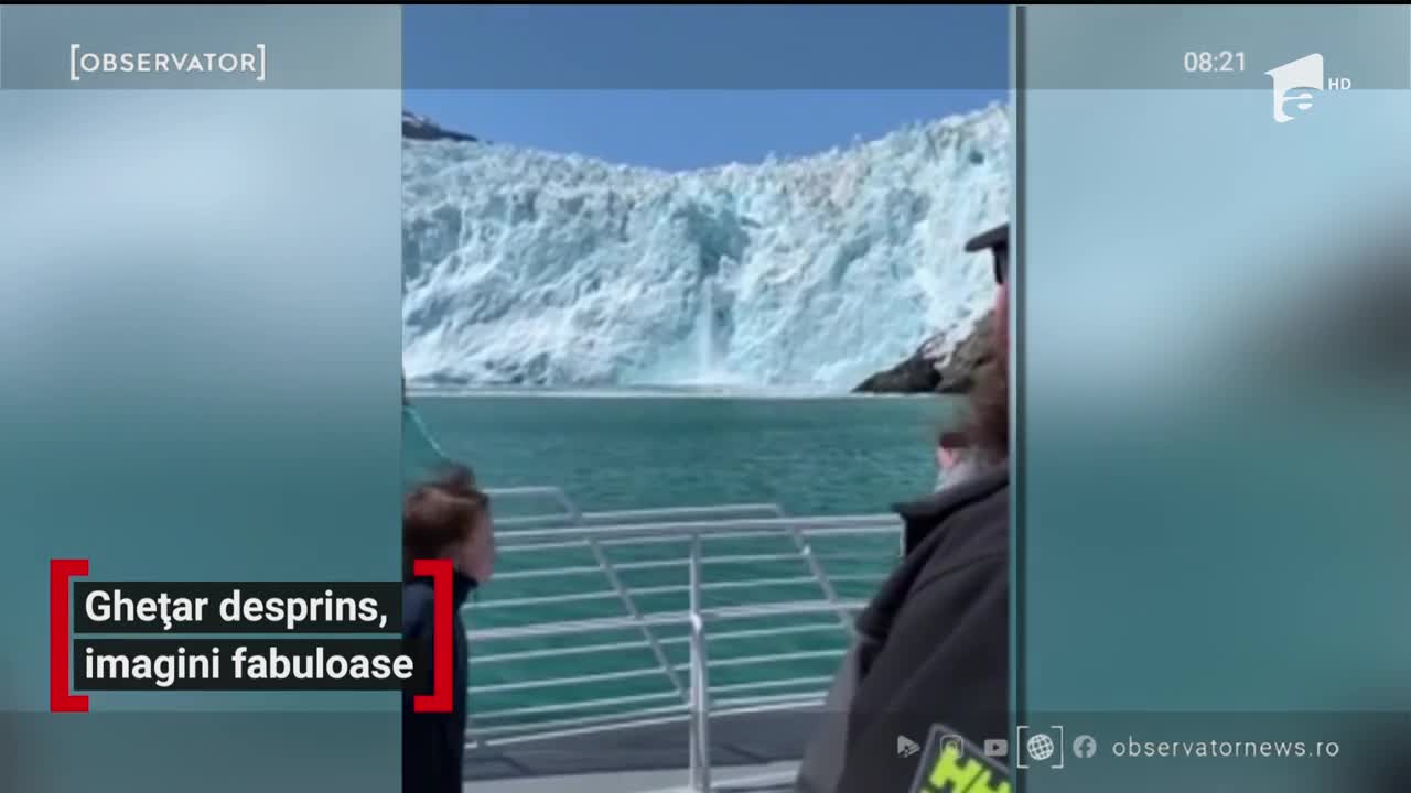 Imagini impresionante vin din Alaska! Un gheţar care s-a desprins şi s-a prăbuşit &icirc;n apă