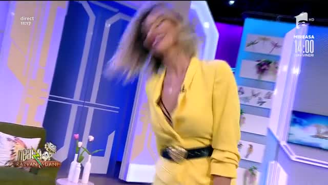 Diana Delis c&acirc;ntă piesa Sensual, la Neatza cu Răzvan și Dani