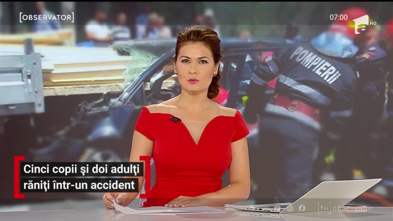 Doi adulţi şi cinci copii au fost răniţi &icirc;n urma unui accident grav, pe o şosea din Hunedoara