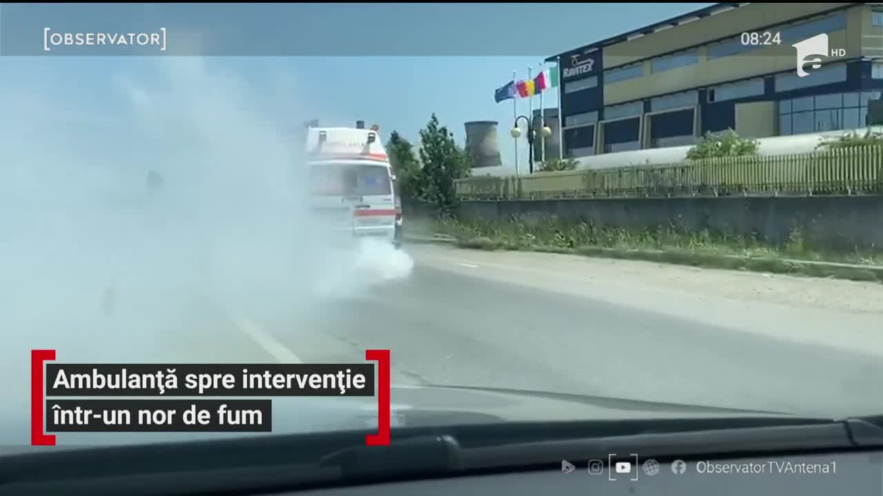 Imagini incredibile filmate &icirc;n Timişoara. Ambulanţele de aici sunt at&acirc;t de vechi &icirc;nc&acirc;t, atunci c&acirc;nd ies pe şosele, &icirc;neacă totul &icirc;n fum