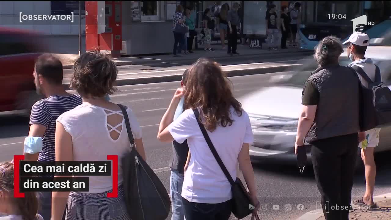 Zi de foc: Rom&acirc;nia face febră de la vreme. Temperaturile resimţite au sărit de 40 de grade, iar umiditate a accentuat senzaţia de sufocare