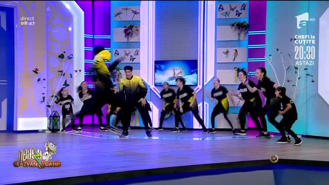 Trupa Trouble Crew, show de dans &icirc;n platoul de la Neatza cu Răzvan și Dani