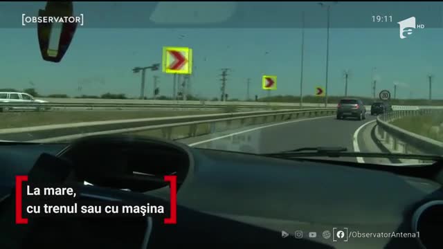 Cu trenul sau cu maşina? Echipa Observator a testat ce ajunge mai repede