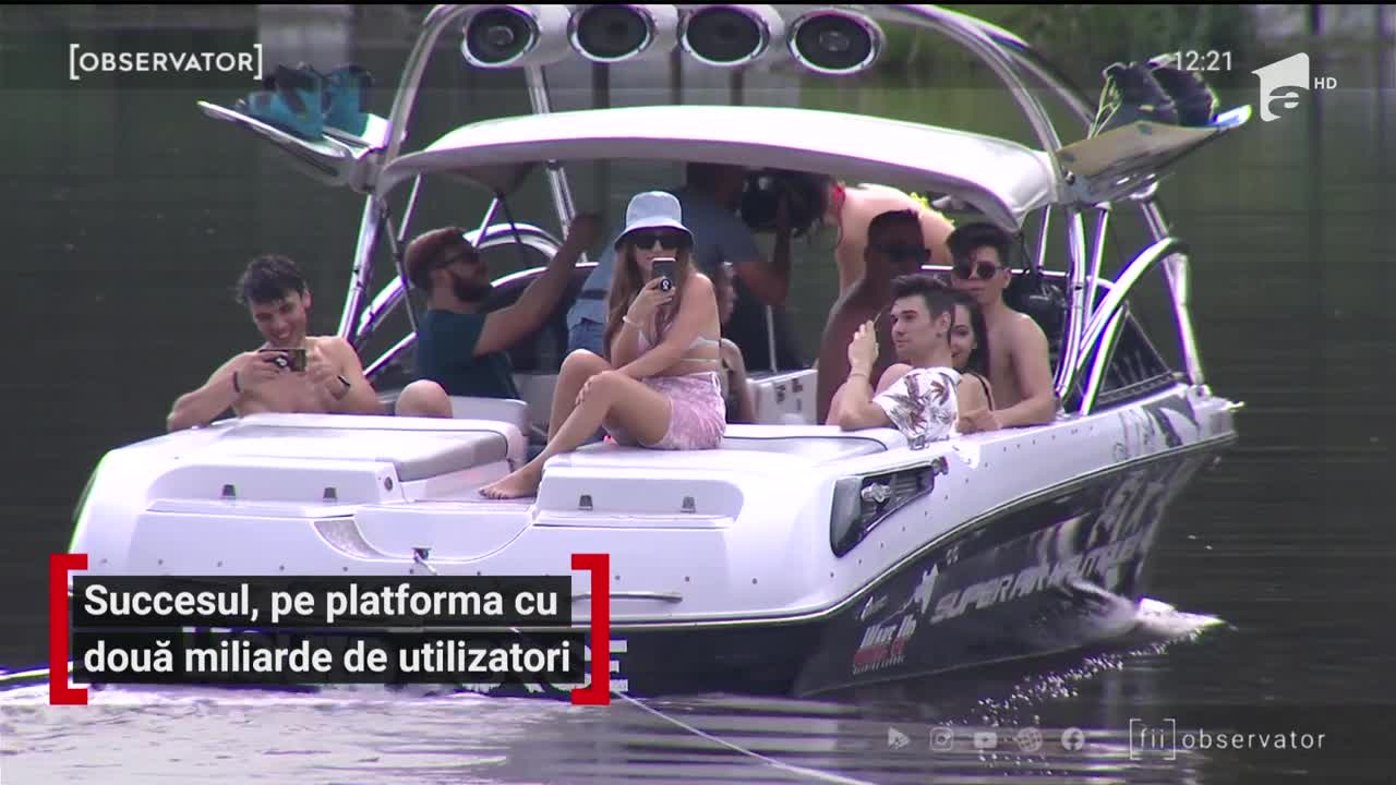 Cei mai apreciați rom&acirc;ni de pe Tik Tok, petrecere pe malul lacului Snagov