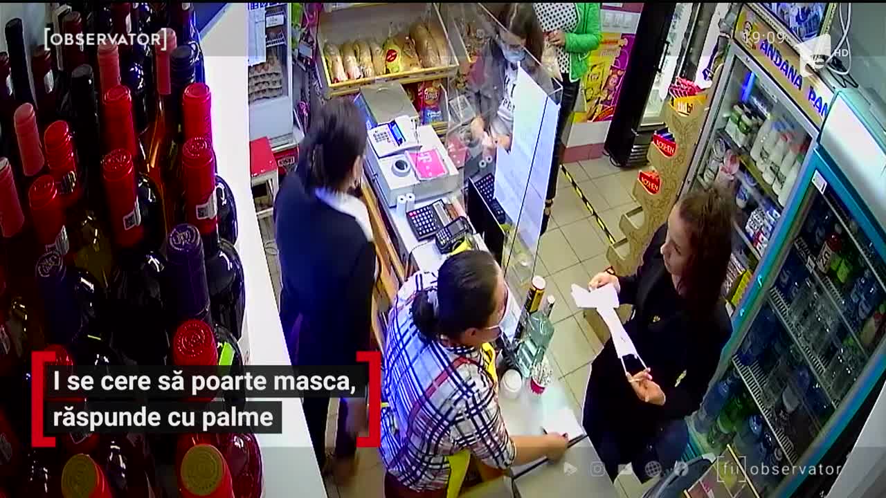O t&acirc;nără din Baia Mare a pălmuit o v&acirc;nzătoare de la un magazin alimentar, după ce angajata i-a cerut să &icirc;şi pună masca pe faţă
