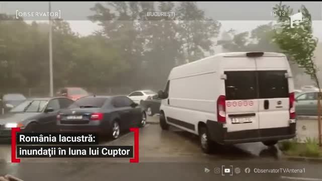 &Icirc;n luna lui Cuptor plouă mai ceva ca &icirc;n lunile de toamnă. Zeci de străzi şi sute de gospodării au ajuns sub ape