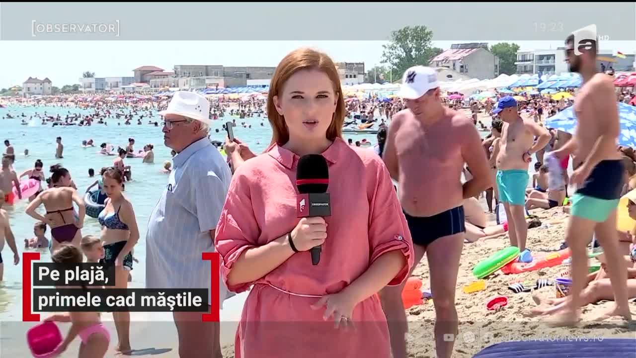 Turiştii care sunt &icirc;n vacanţă pe litoral nu se tem de virus. Printre ei &icirc;şi fac loc și comercianţii ambulanţi
