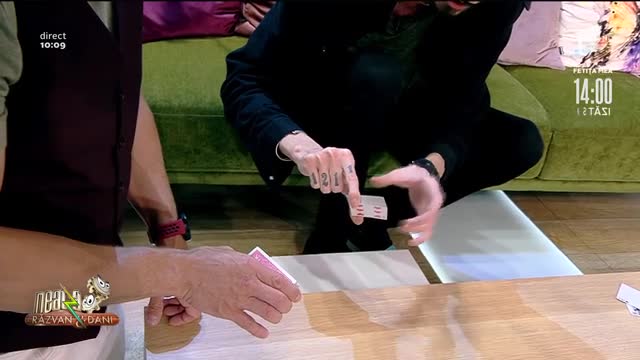 Antonio Sat&icirc;ru, cel mai &icirc;nalt magician din Rom&acirc;nia, face show &icirc;n platoul de la Neatza cu Răzvan și Dani