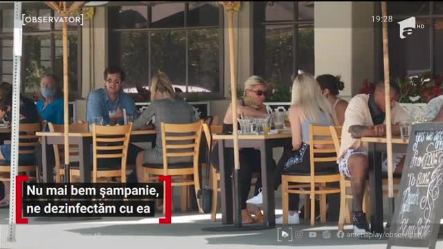 Francezii vor să transforme vinul nev&acirc;ndut &icirc;n soluţii dezinfectante sau gel de m&acirc;ini