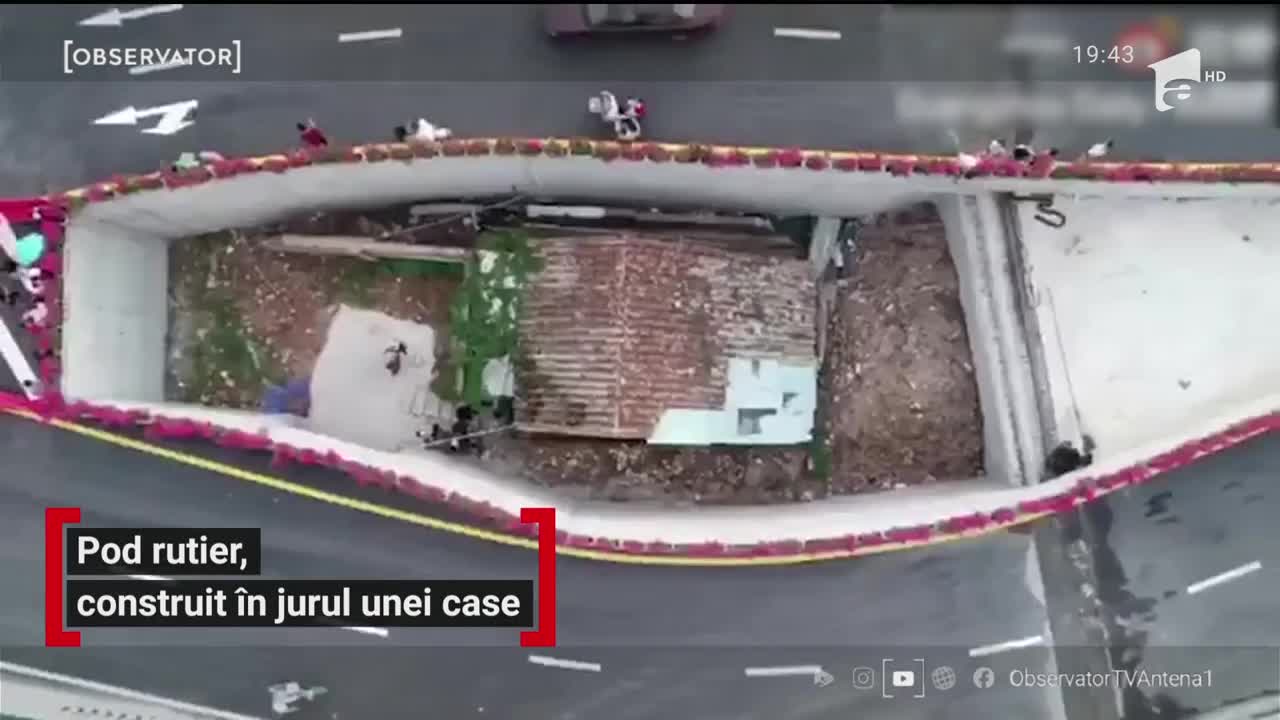Pod rutier construit &icirc;n jurul unei case