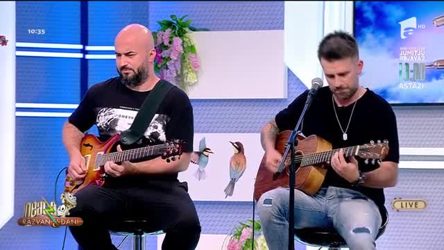 Moment emoționant la Neatza cu Răzvan și Dani! Florin Ristei &icirc;i face o dedicație muzicală lui Răzvan Simion: Piesa asta este doar pentru tine!