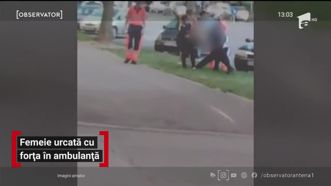 Femeie din Reșita, &icirc;ncătușată și urcată cu forța &icirc;n ambulanță