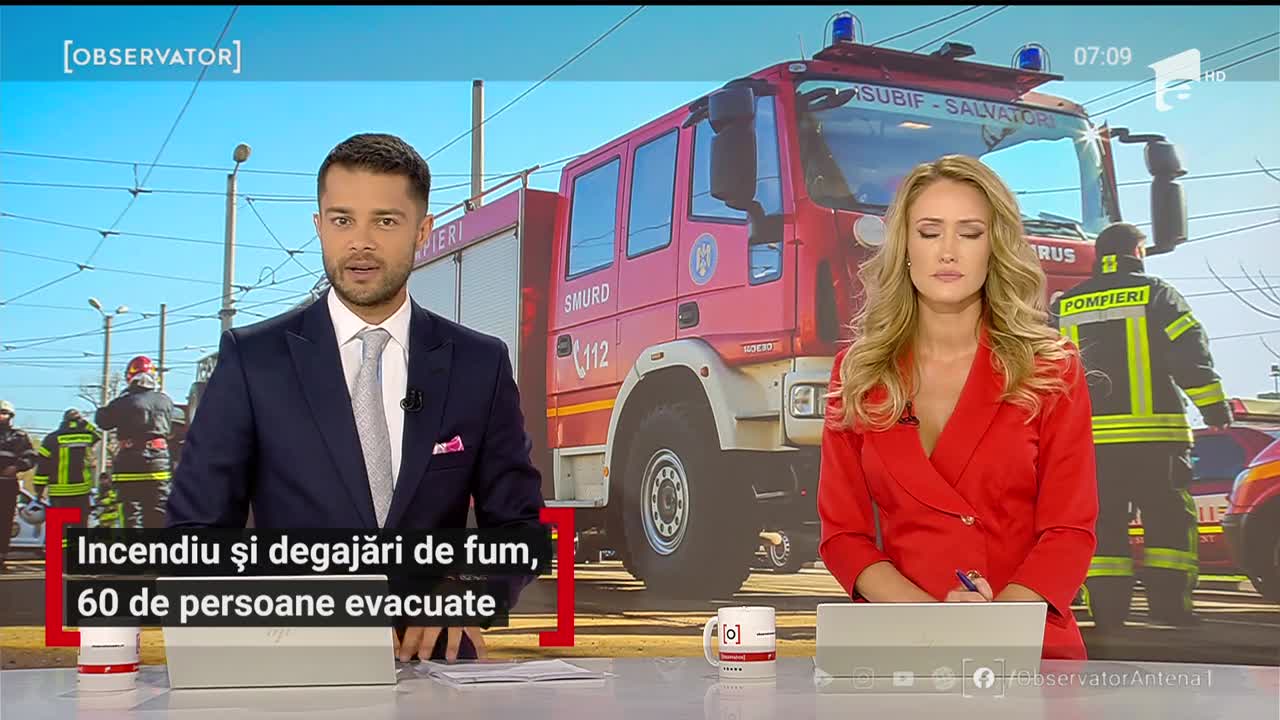 Incendiu și degajări de fum &icirc;n Piatra-Neamţ, 60 de persoane evacuate din bloc