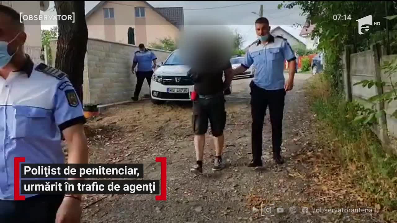 Polițist de penitenciar, urmărit &icirc;n trafic de agenți