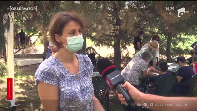 Copiii cu deficiență de vedere pătrund &icirc;n lumea păsărilor, la Galați