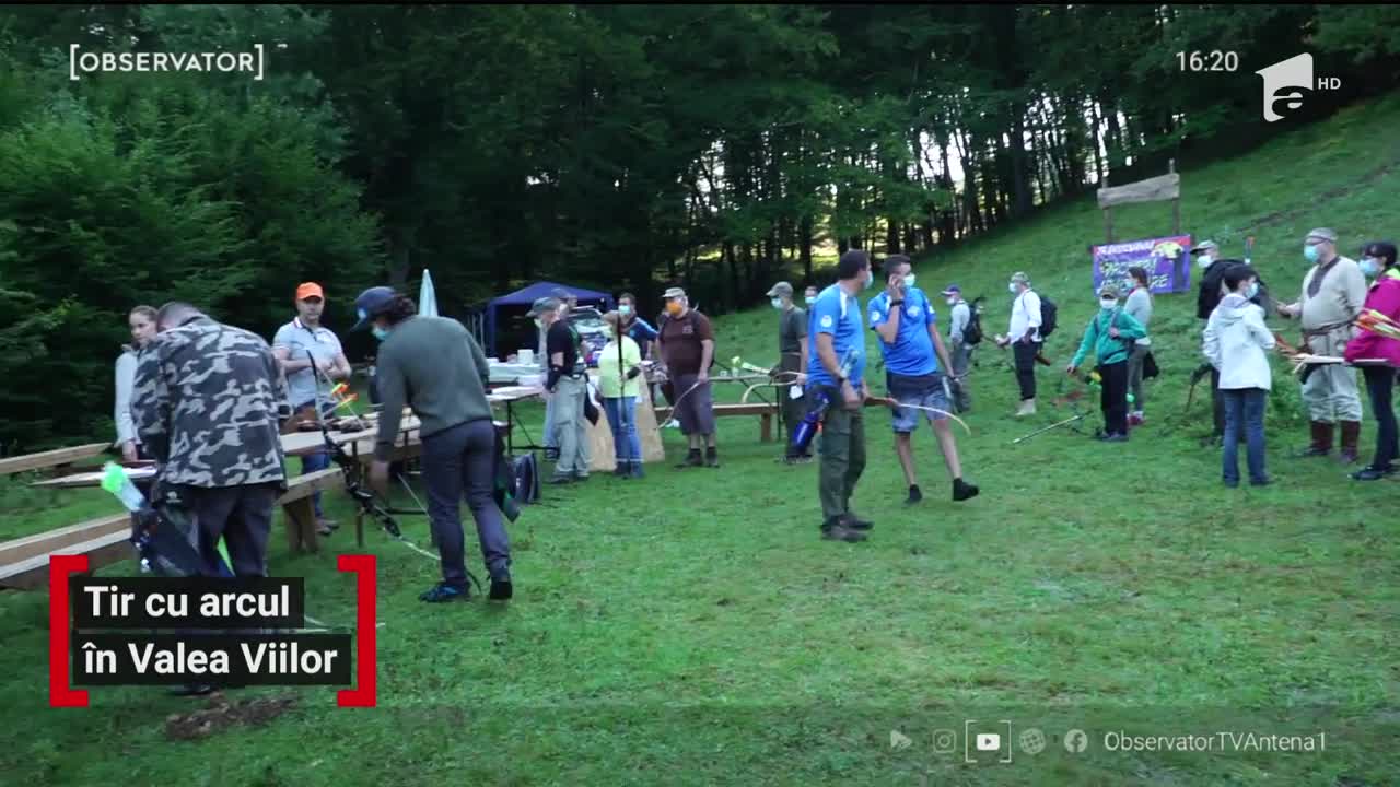 Tir cu arcul &icirc;n Valea Viilor. Peste 150 de arcaşi și-au testat dibăcia &icirc;n m&acirc;nuirea arcului