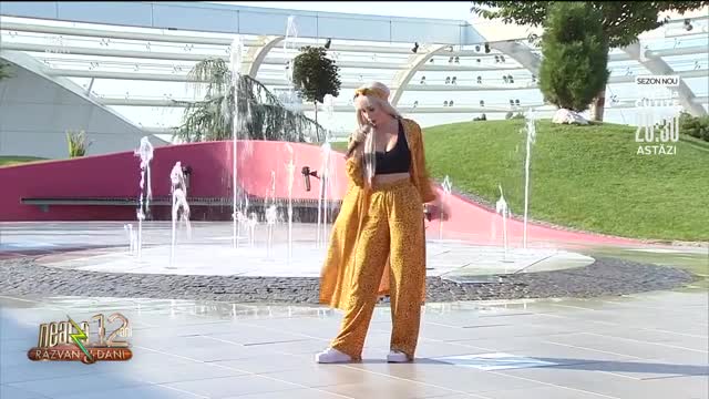 Annes c&acirc;ntă melodia Caută-mă, la Neatza cu Răzvan și Dani