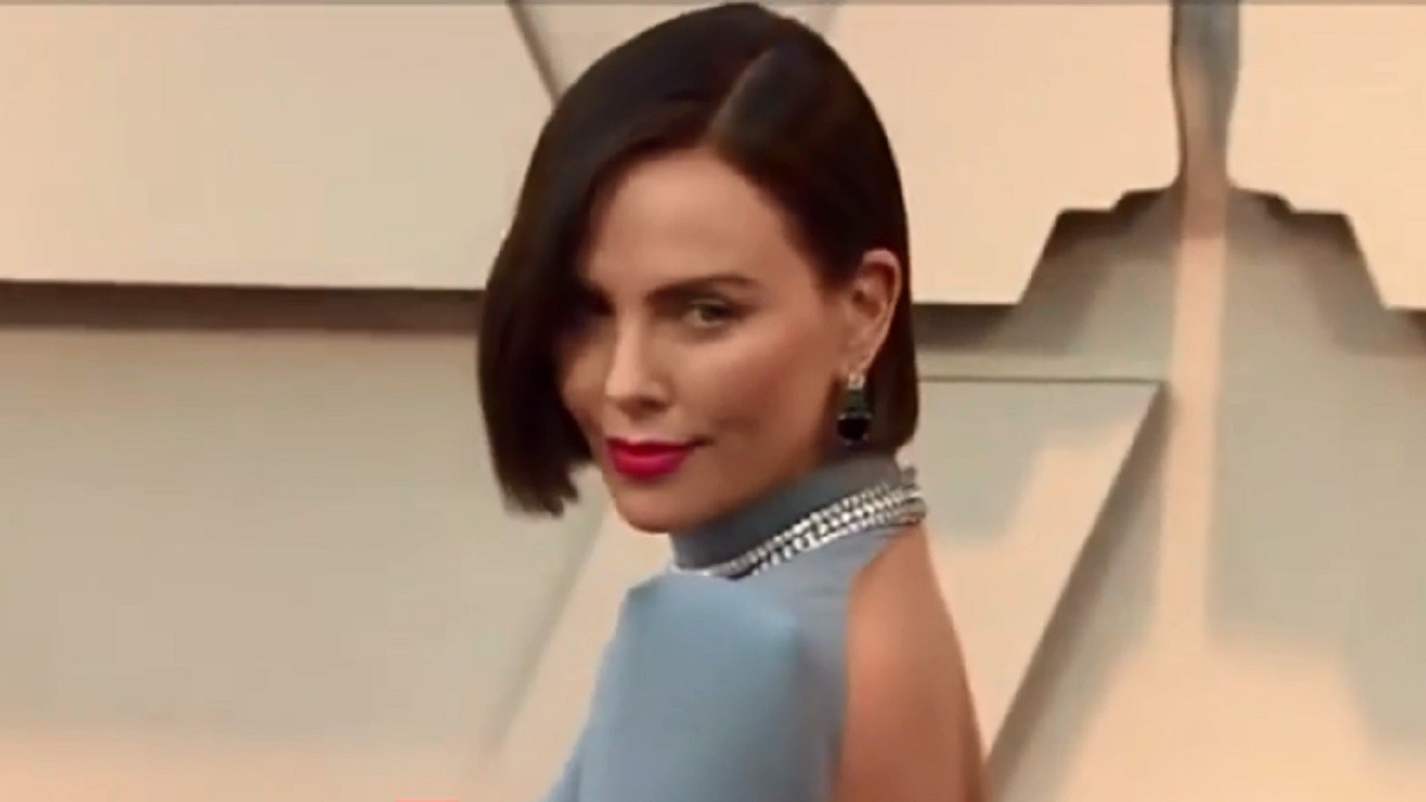 Charlize Theron, &icirc;mplinită și fără iubit