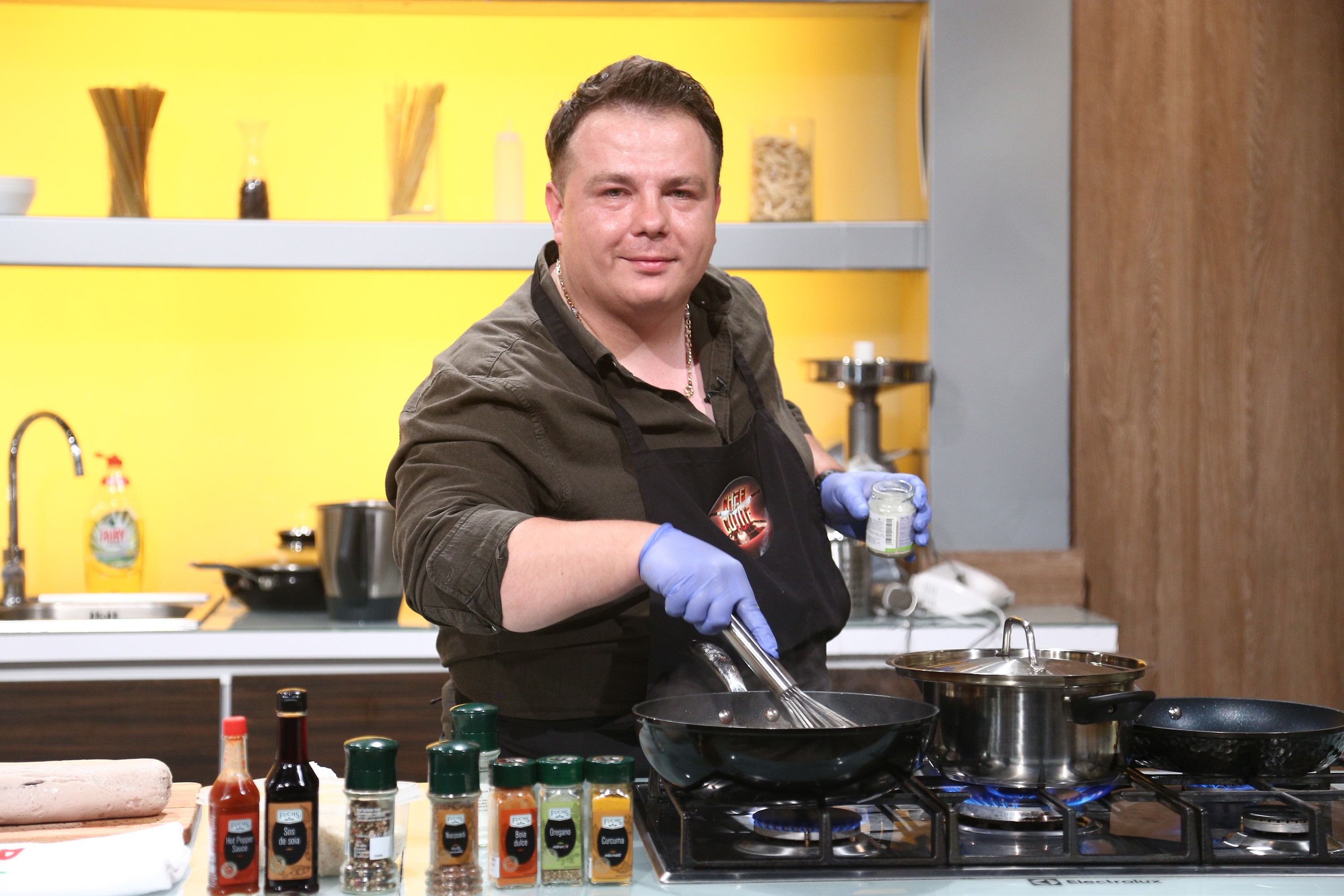 Florin Bisoc, de la preoție la bucătărie! Chef Florin Dumitrescu: "De acum te cheamă Buletă"