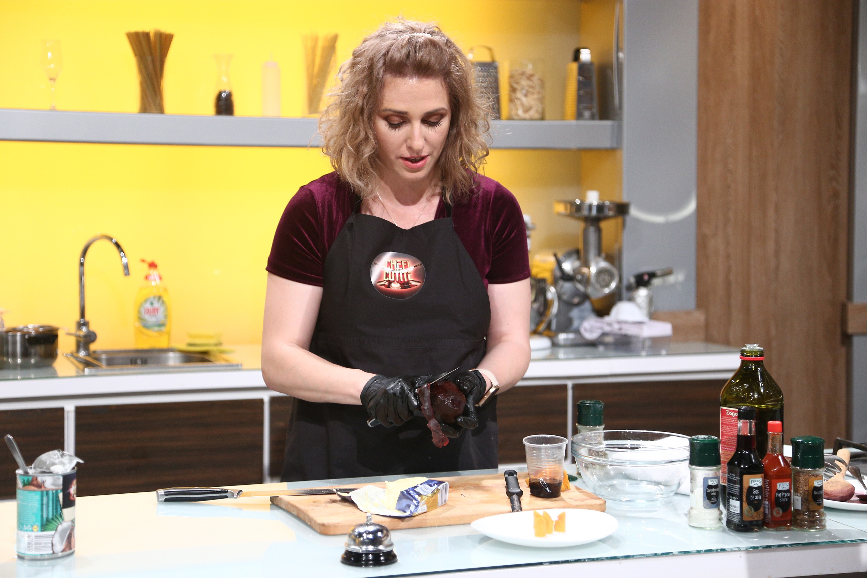 Roxana Florescu, show la „Chefi la cuțite”! Ce ingrediente conține rețeta „Pisi e obraznică”