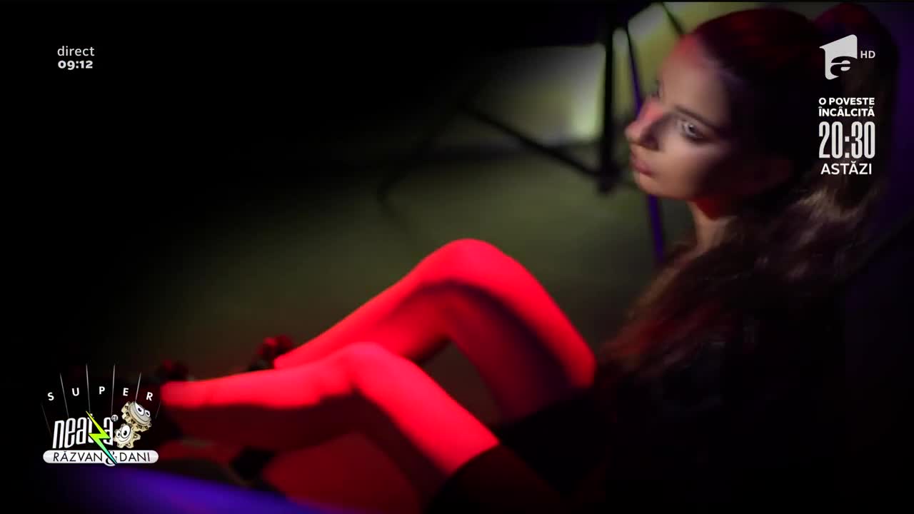 Adnana c&acirc;ntă piesa Dor de mine, la Neatza cu Răzvan și Dani