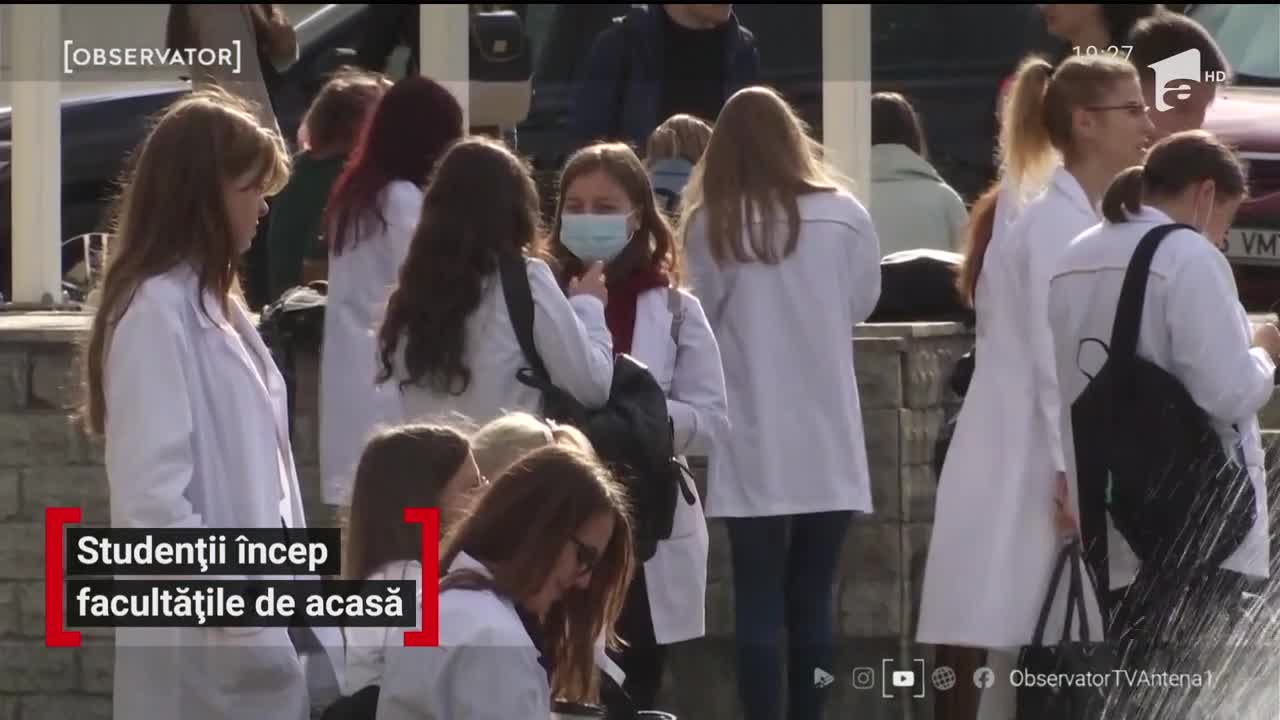 Studenţii au &icirc;nceput astăzi noul an universitar