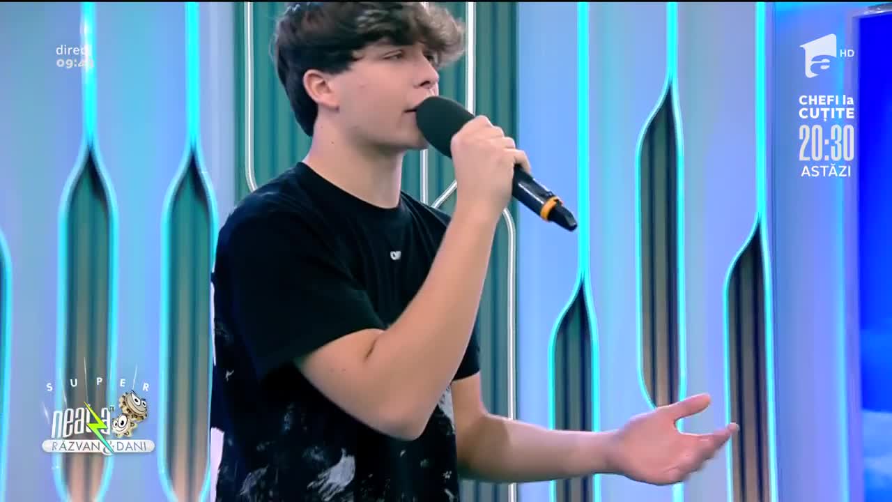 Eden Loren c&acirc;ntă melodia &rdquo;Torna a Surriento&rdquo;, la Neatza cu Răzvan cu Dani