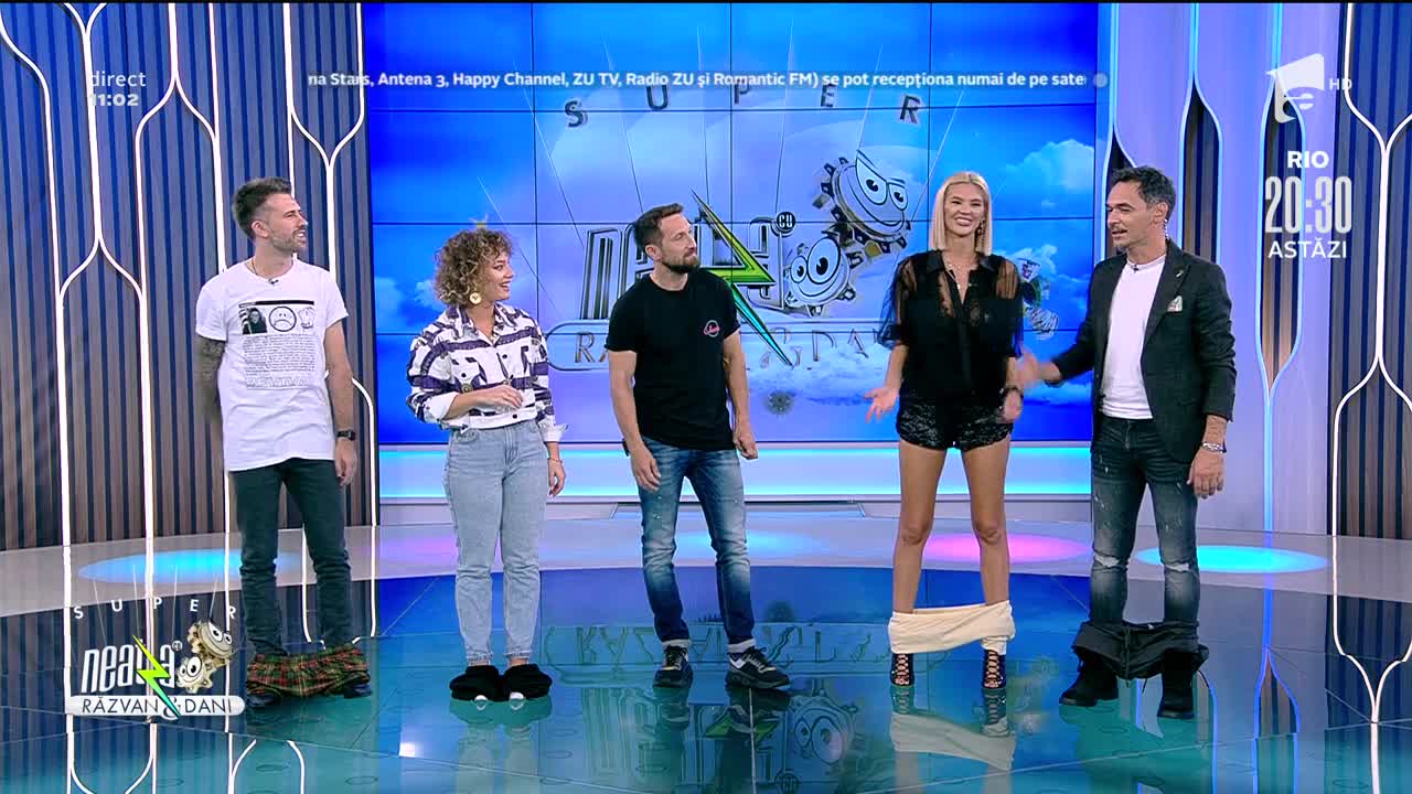 Provocare comică! Iată cum poți să te &icirc;mbraci cu pantalonii fără să folosești m&acirc;inile!