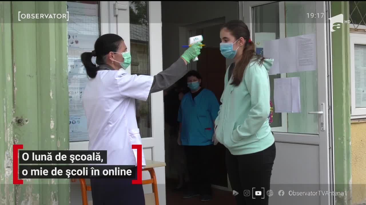 O lună de școală, o mie de școli &icirc;n online
