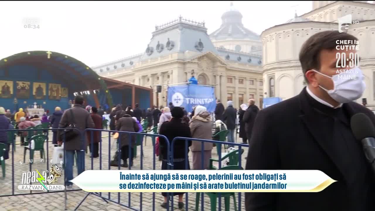 Mii de persoane la pelerinajul din București. Racla cu moaștele Sf&acirc;ntului Dimitrie, dezinfectată după fiecare credincios