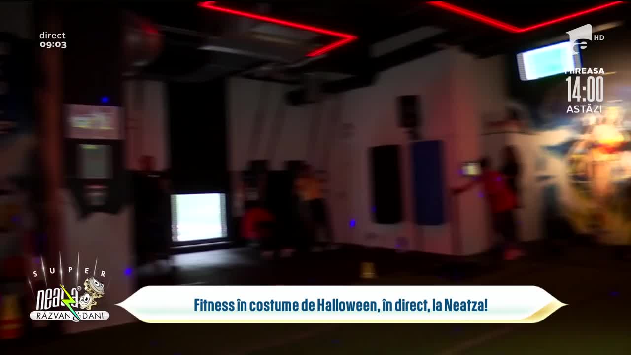 Fitness &icirc;n costume de Halloween. Avantajele sportului de dimineața