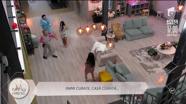 Doamna Mia, curățenie pe ritmuri de dans! Doamna Ana a luat foc!