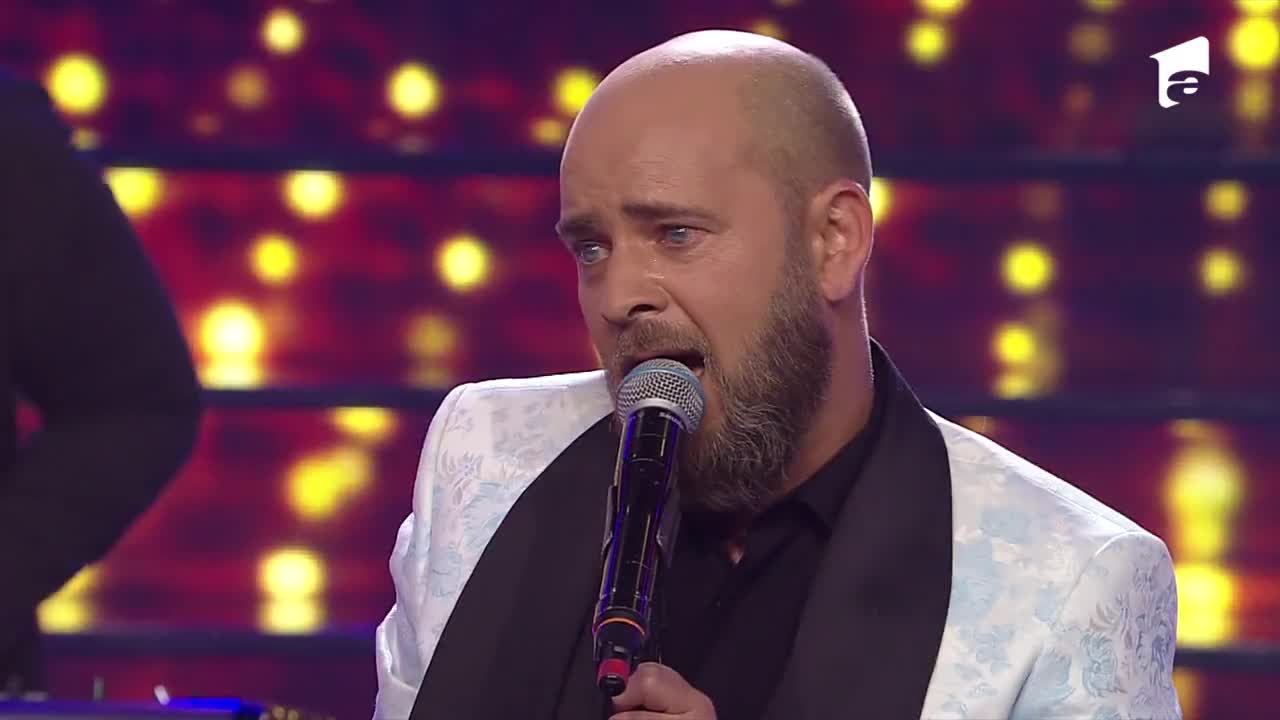 Cosmin Seleși Orchestra, sper colaj muzical la Te cunosc de undeva!