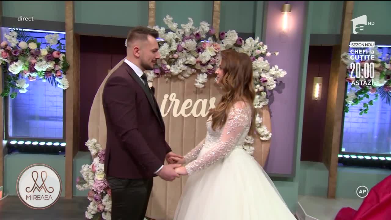 Andreea și Alexandru &icirc;și declară iubirea. Declarații de dragoste emoționante