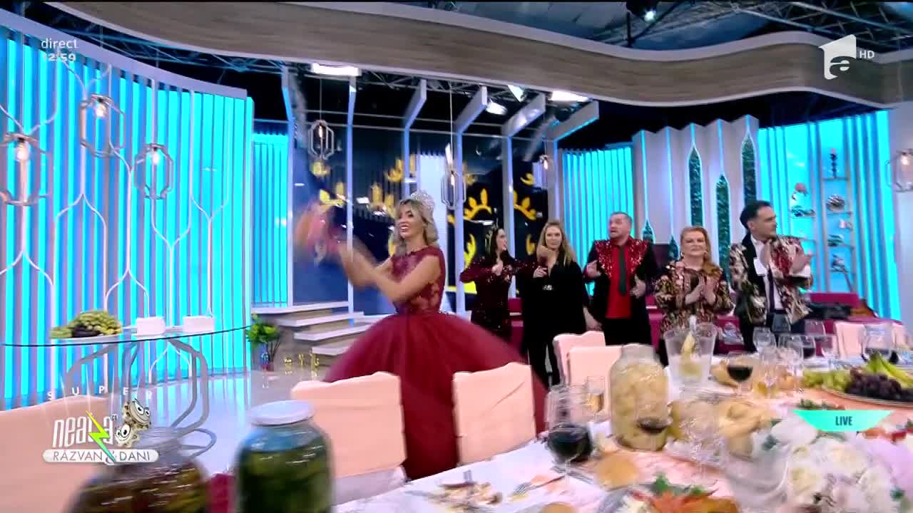 Mahala Rai Banda c&acirc;ntă piesa Solo para ti, la Neatza cu Răzvan și Dani