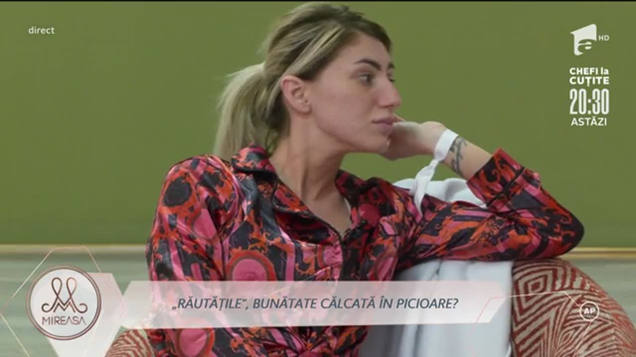 Fata care nu este pe placul celorlalte concurente din casa Mireasa: Are privire de scorpie!