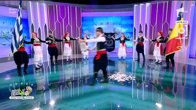 Ansamblul de dansuri tradiționale grecești Asteria al Filialei Elene București, spectacol &icirc;n platoul de la Neatza
