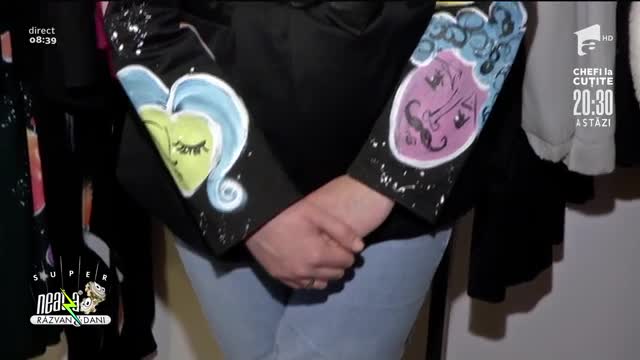 Tricouri pictate manual. Ținute unicat