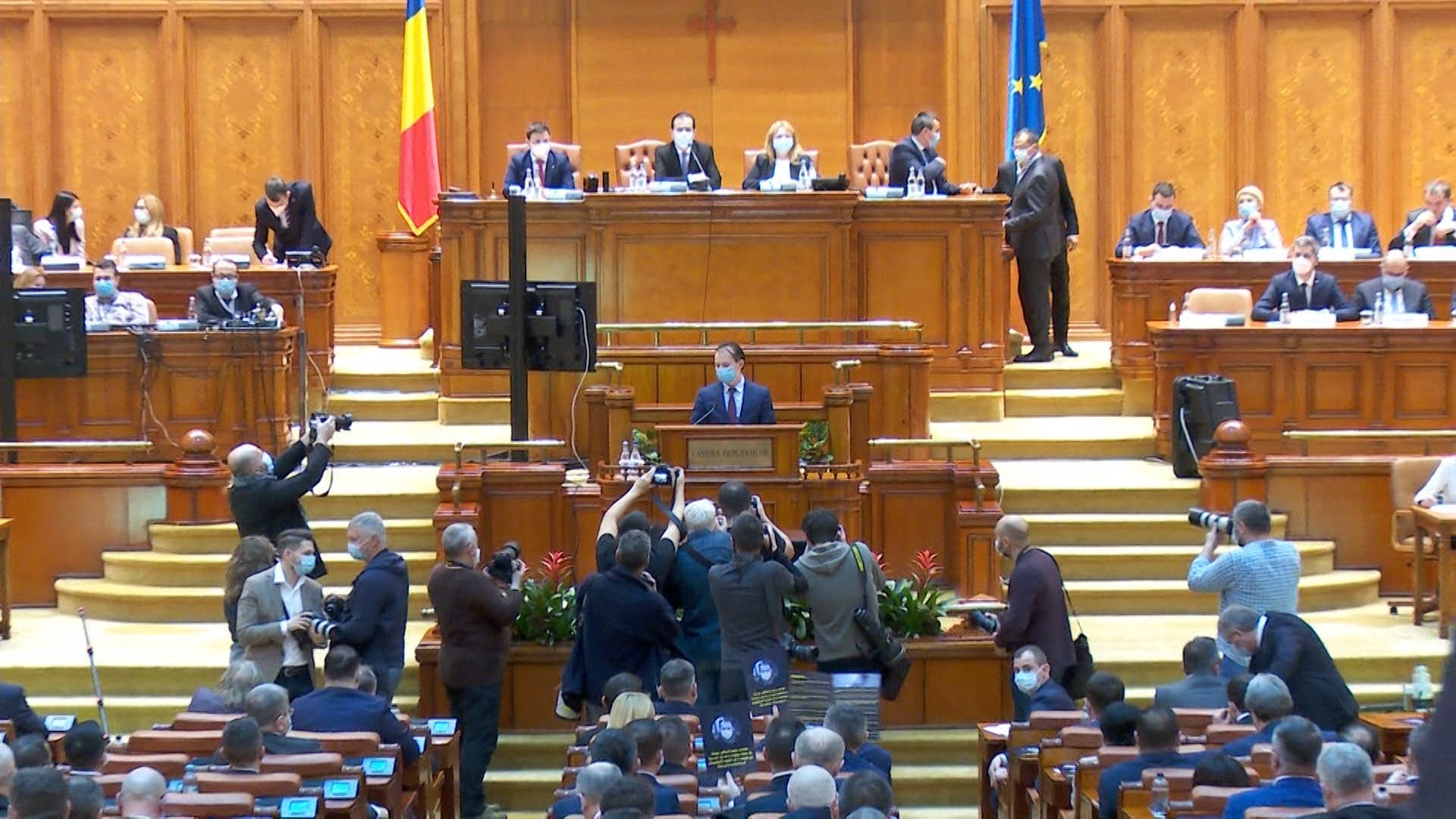 Cum şi-au început cariera politicieni cunoscuţi din România şi care a ...