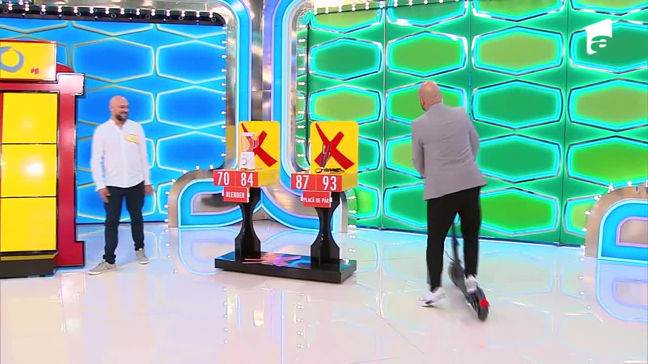 Preţul cel bun sezonul 1, 16 septembrie 2021. Andrei Ștefănescu a renunțat la rolul de prezentator pentru a face o tură cu trotineta