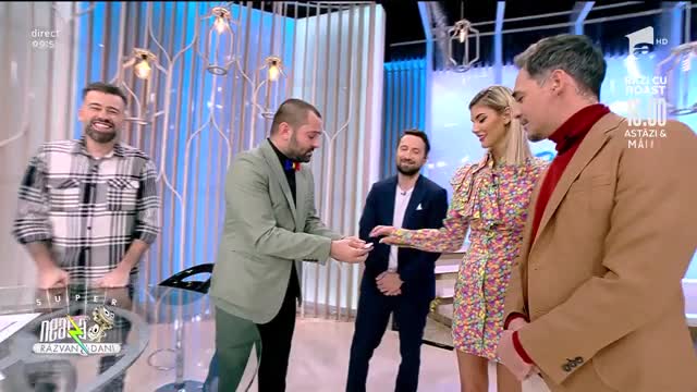 Super Neatza, 30 noiembrie 2021. Trucuri amuzante cu cărțile de joc, marca Magitot