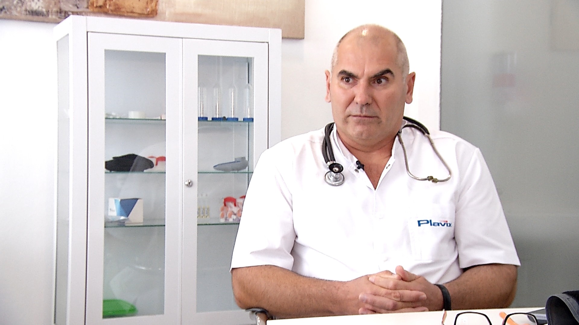 Ρουμάνοι γιατροί, καθαρή υγεία για τους Ισπανούς.  Ο Cristian Boteanu ειδικεύτηκε και εργάστηκε στη Ρουμανία, αλλά απολύθηκε από τη γραφειοκρατία: «Ήταν η μισή δουλειά»