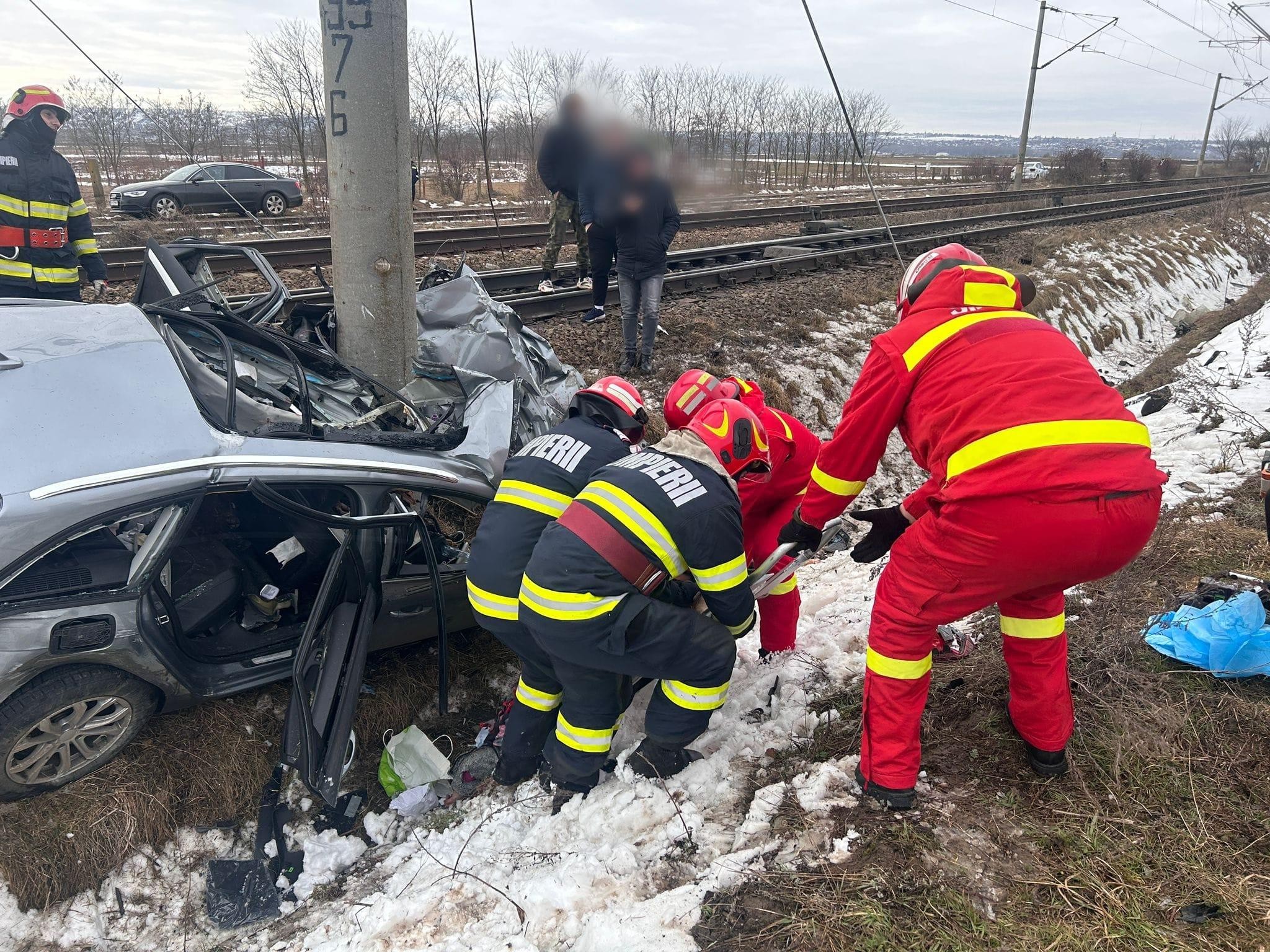 Audi Spulberat De Tren în Suceava Două Femei Au Murit Pe Loc Un Băiețel De 2 Ani și O Fetiță